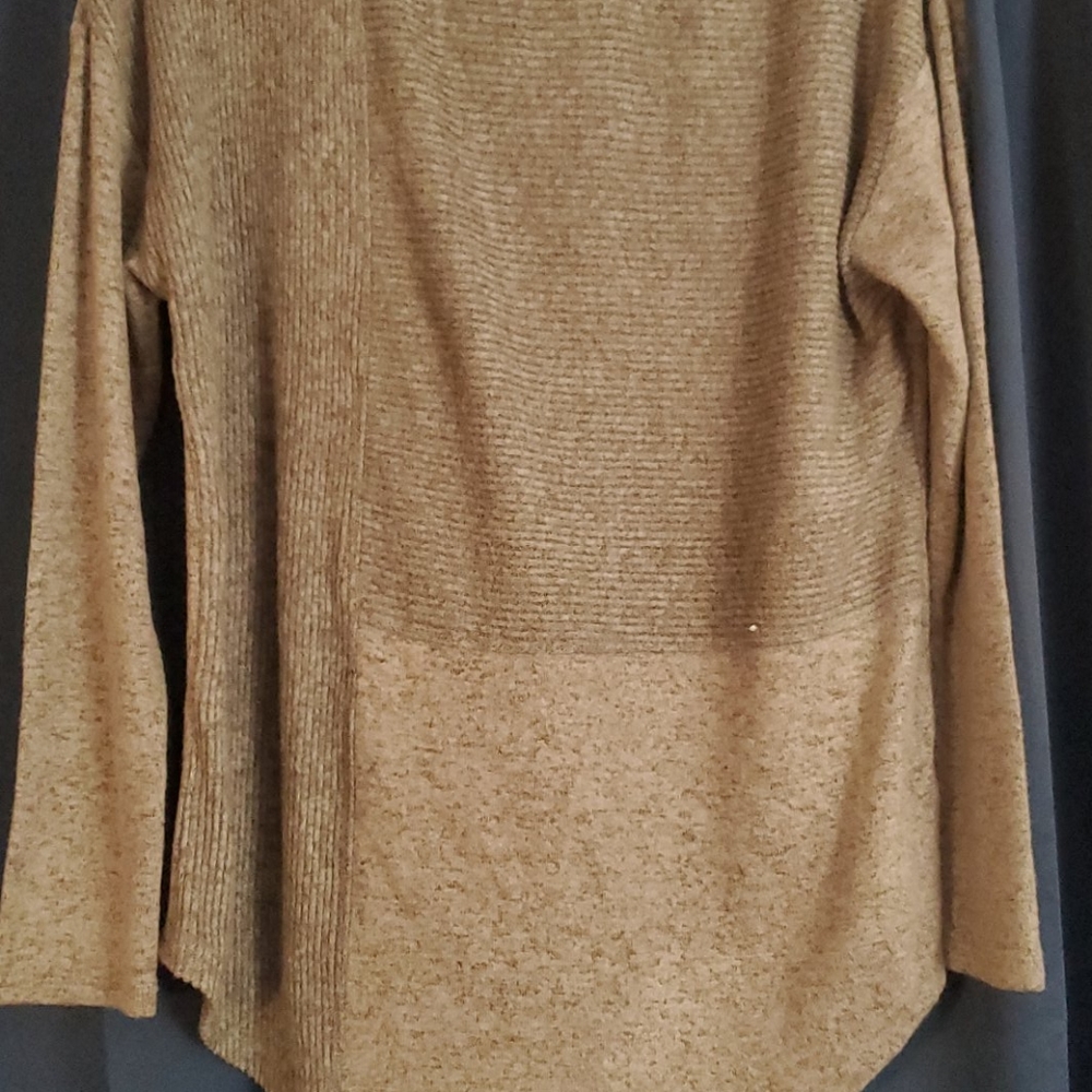Long sleeve top